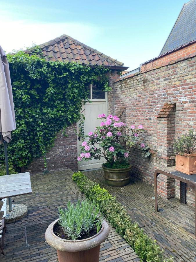 1669 Bed & Breakfast 4*