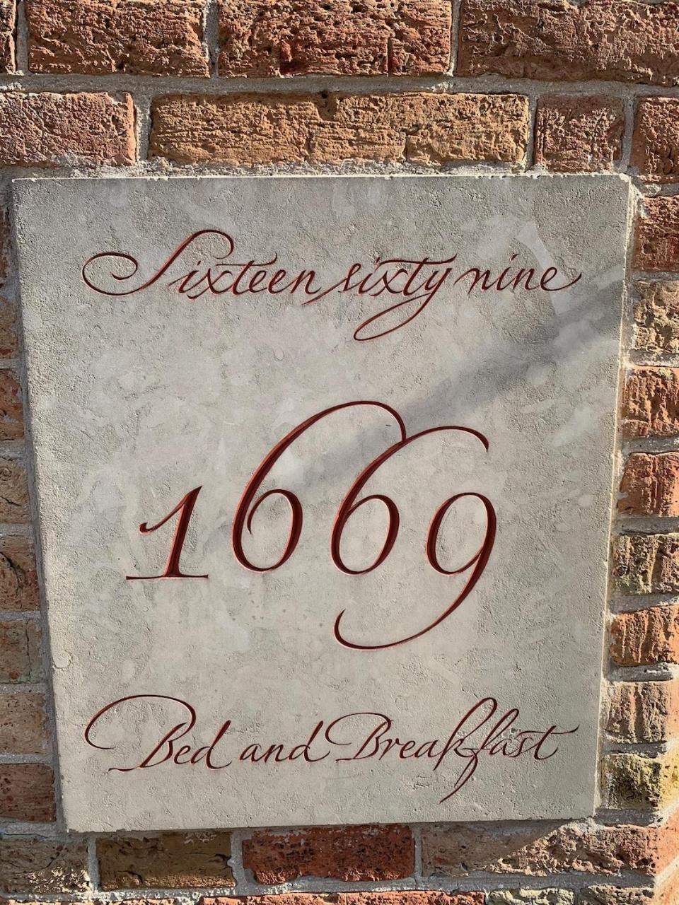 1669 Bed & Breakfast